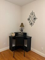 Luxury Modern Stay - 2000 Sqft