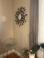 Luxury Modern Stay - 2000 Sqft