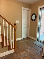 Luxury Modern Stay - 2000 Sqft