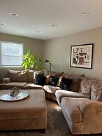 Luxury Modern Stay - 2000 Sqft