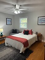 Luxury Modern Stay - 2000 Sqft