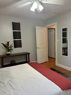 Luxury Modern Stay - 2000 Sqft