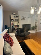 Luxury Modern Stay - 2000 Sqft