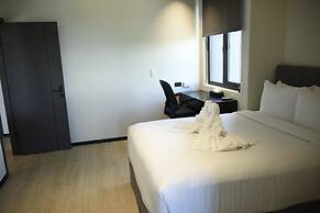 Grand Resort & Residences