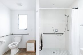 3 Private 1 Bedroom Units at The Wesley Sleeps 12