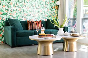 3 Private 1 Bedroom Units at The Wesley Sleeps 12