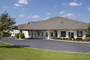 LakeWood Inn & Suites