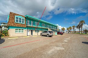 2 Units Beachfront Complex w Pool Pickleball Beach Bliss Bleach Bungal