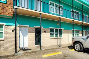 2 Units Beachfront Complex w Pool Pickleball Beach Bliss Bleach Bungal