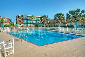 2 Units Beachfront Complex w Pool Pickleball Beach Bliss Bleach Bungal