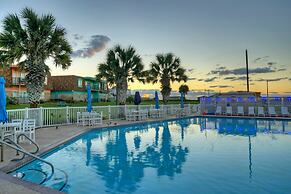 2 Units Beachfront Complex w Pool Pickleball Beach Bliss Bleach Bungal