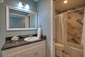 2 Units Beachfront Complex w Pool Pickleball Beach Bliss Bleach Bungal