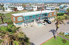 2 Units Beachfront Complex w Pool Pickleball Beach Bliss Bleach Bungal