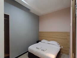 OYO 91110 Rainfield Inn