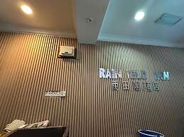 OYO 91110 Rainfield Inn