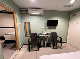 OYO 91110 Rainfield Inn