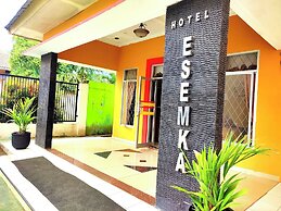 Esemka Hotel and Convention Kotabumi