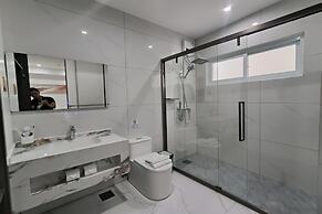 Mactan Grand Golden Hotel