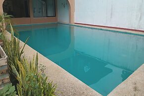 Larosa Hostel Bed And Breakfast