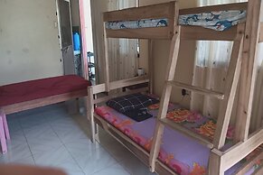 Larosa Hostel Bed And Breakfast