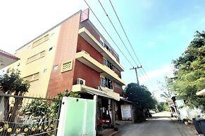 Sukhum Sukhumvit-Onnut Guest House