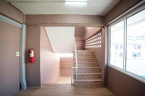 Sukhum Sukhumvit-Onnut Guest House