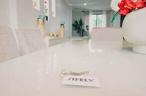 Casa con Piscina Privada para Familias