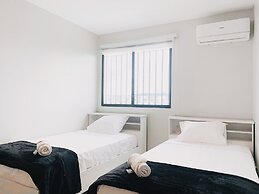 Casa con Piscina Privada para Familias