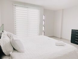Casa con Piscina Privada para Familias
