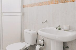 Casa con Piscina Privada para Familias