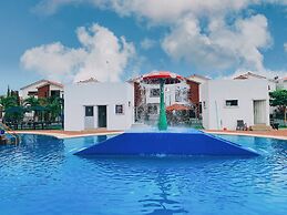 Casa con Piscina Privada para Familias