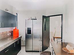 Casa con Piscina Privada para Familias