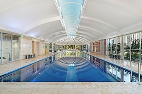 Resort Style Chevron Apartments