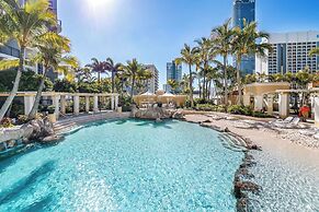 Resort Style Chevron Apartments