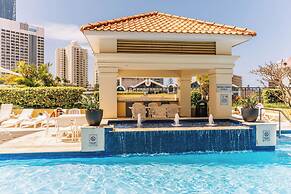 Resort Style Chevron Apartments