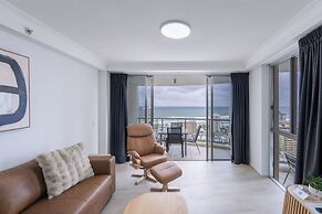 Resort Style Chevron Apartments