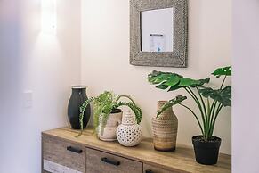 Resort Style Chevron Apartments