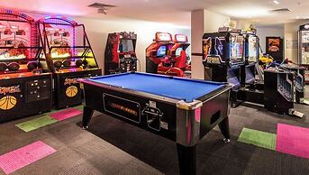 Resort Style Chevron Apartments