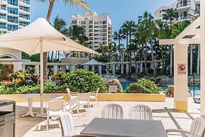 Resort Style Chevron Apartments