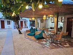 Acacia Sunset Village Inn