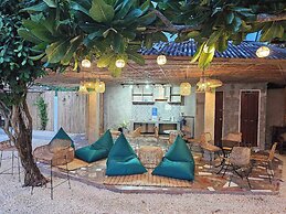 Acacia Sunset Village Inn