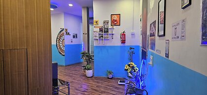 HOTEL ARTS INTERNATIONAL