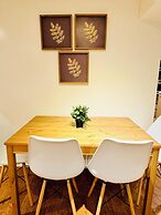 Cozy 2BR Retreat - Comfort & Convenience