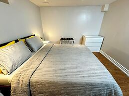 Cozy 2BR Retreat - Comfort & Convenience