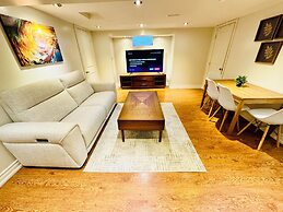 Cozy 2BR Retreat - Comfort & Convenience