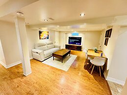 Cozy 2BR Retreat - Comfort & Convenience