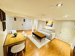 Cozy 2BR Retreat - Comfort & Convenience