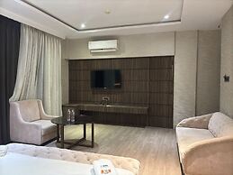 Hotel Elegant inn- Ichhapore