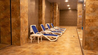 1BR with Balcony Pool & Sauna