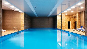 1BR with Balcony Pool & Sauna